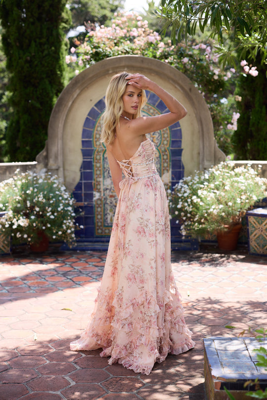 Eirith | Dress in Peach Tapestry