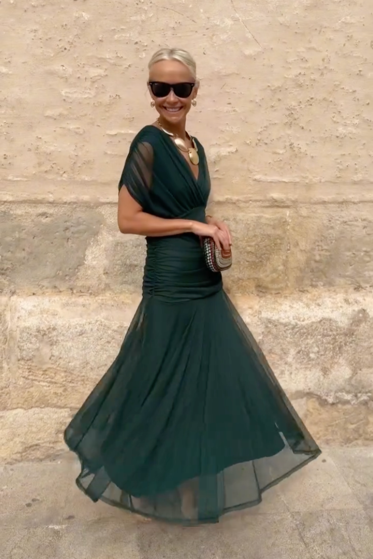 Annai | Elegant Maxi Party Dress with V-Neck