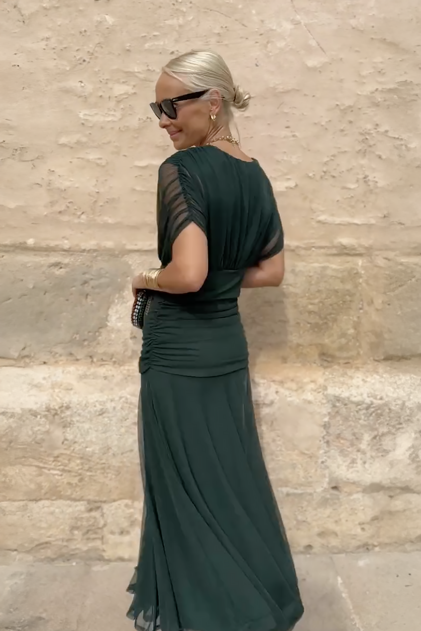 Annai | Elegant Maxi Party Dress with V-Neck