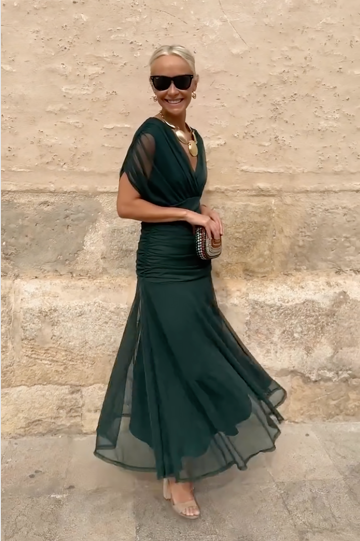 Annai | Elegant Maxi Party Dress with V-Neck