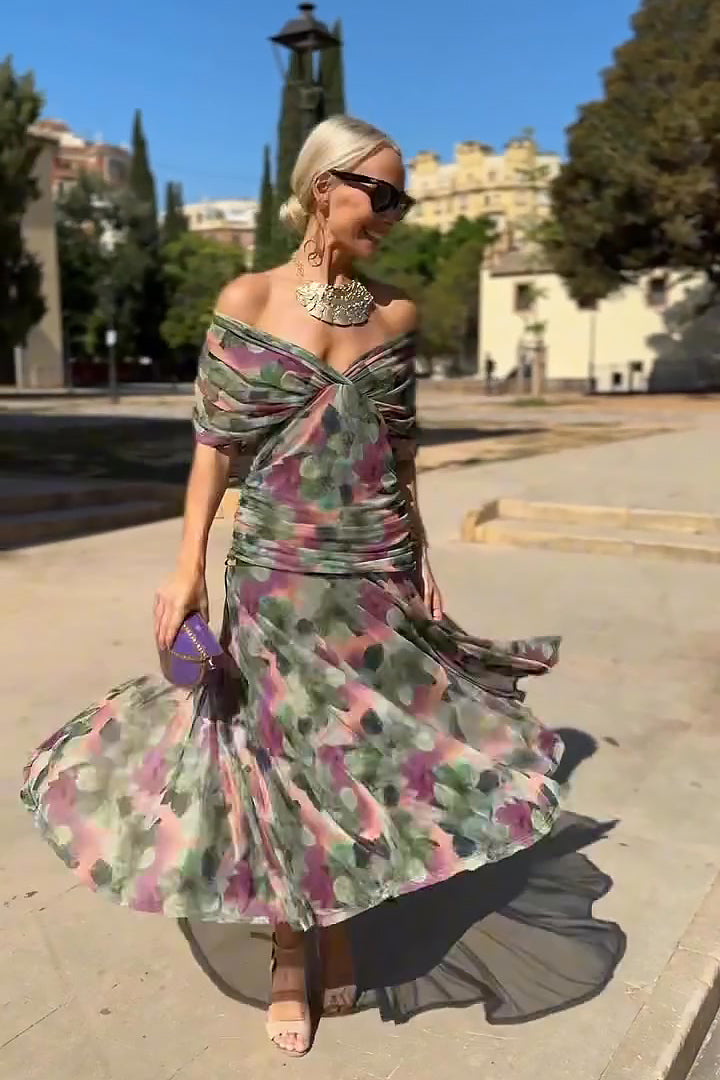 Annai | Elegant Maxi Party Dress with V-Neck