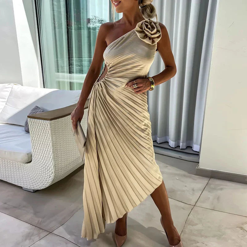 Carly - Pleated Glamour Dress