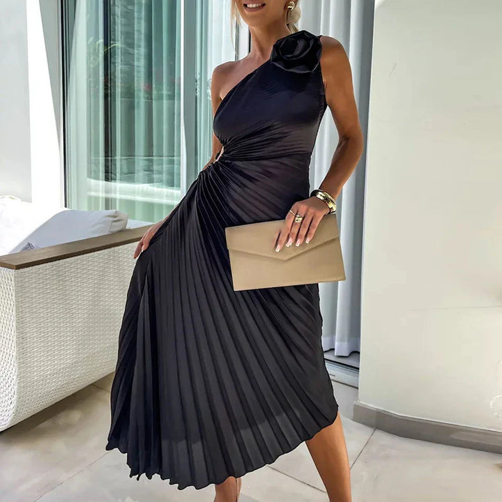 Carly - Pleated Glamour Dress