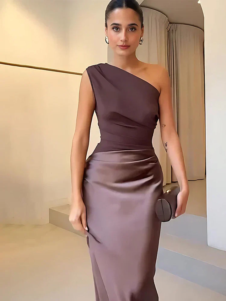 Isabella™ | Maxi Dress with a Gilt in Satin