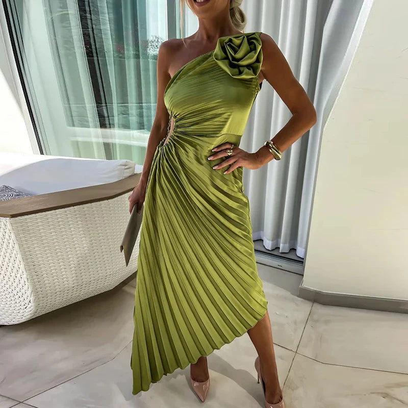 Carly - Pleated Glamour Dress
