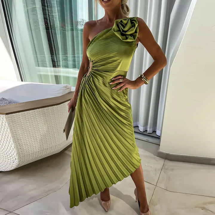 Carly - Pleated Glamour Dress