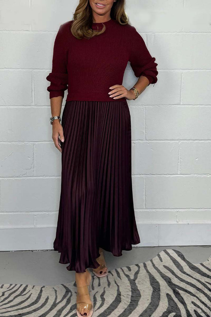 Halter | Maxi dress with sweater and pleated skirt