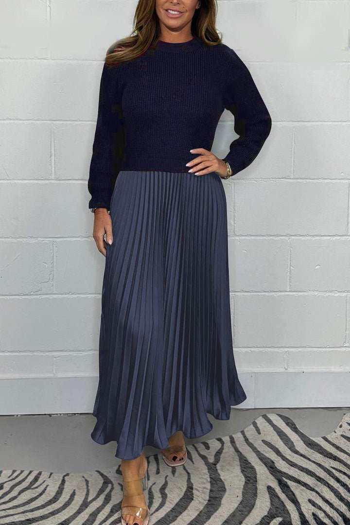 Halter | Maxi dress with sweater and pleated skirt