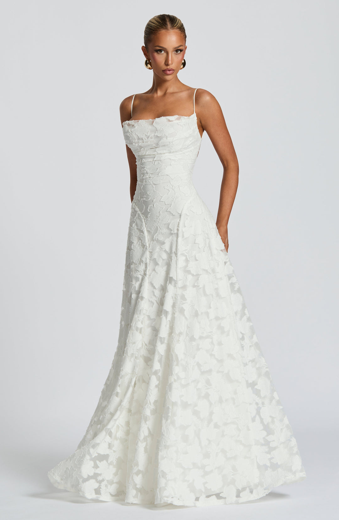 Amber Léon | Elegant Dress