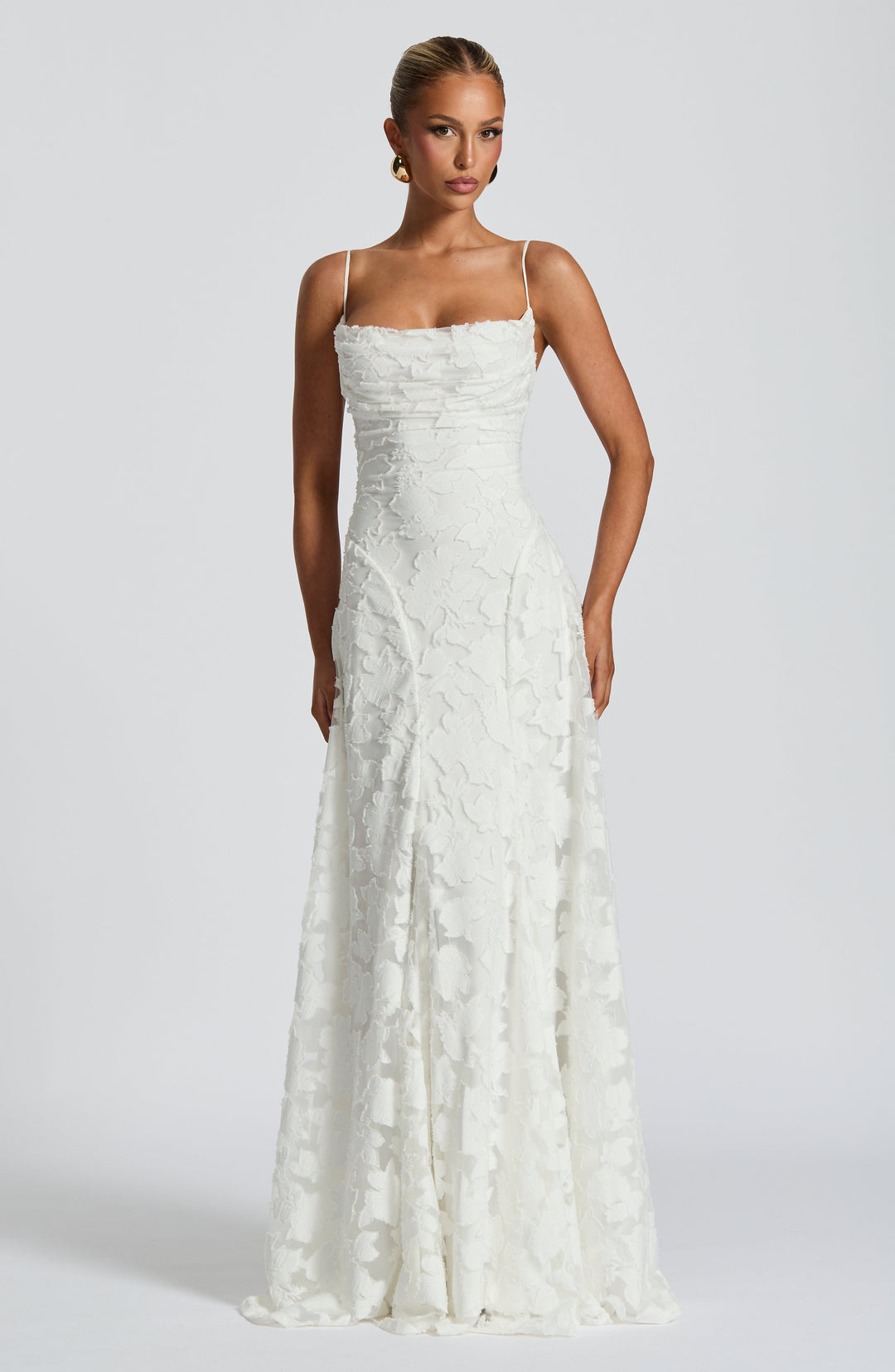 Amber Léon | Elegant Dress